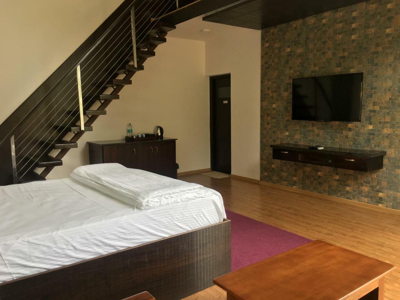 Silvertip Cafe & Homestay Kotagiri Exteriér fotografie